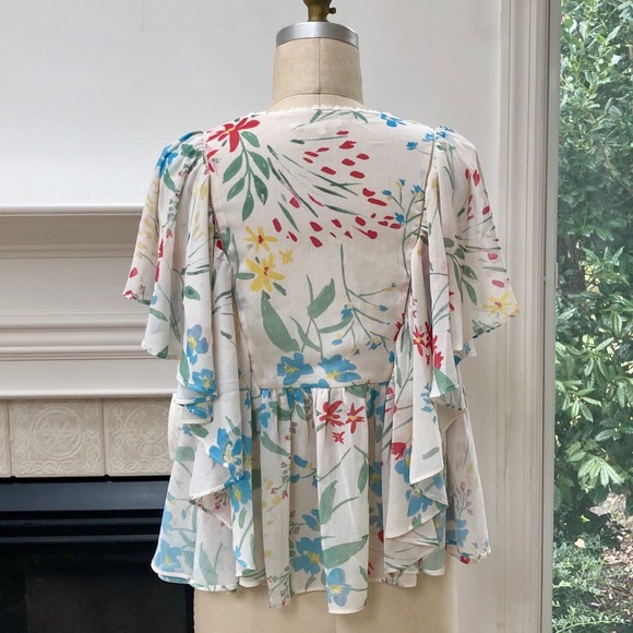❤️ TULAROSA ❤️  JoJo Floral Flutter Sleeve Blouse - Picture 4 of 9
